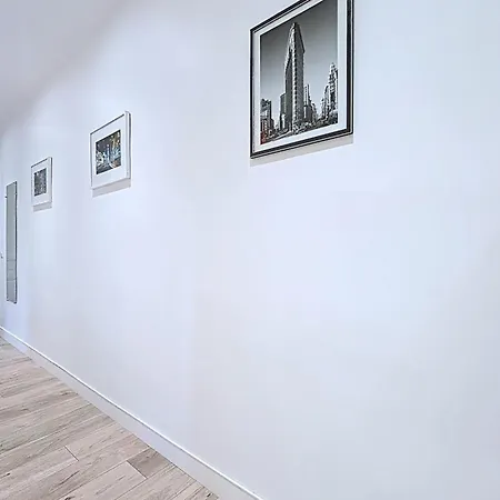 Large 3-room Near Porte De Versailles *
