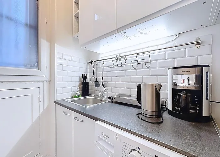 Large 3-room Near Porte De Versailles *